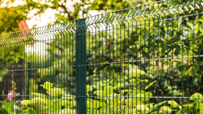 Limpieza y jardinería en zonas verdes de la ciudad industrial